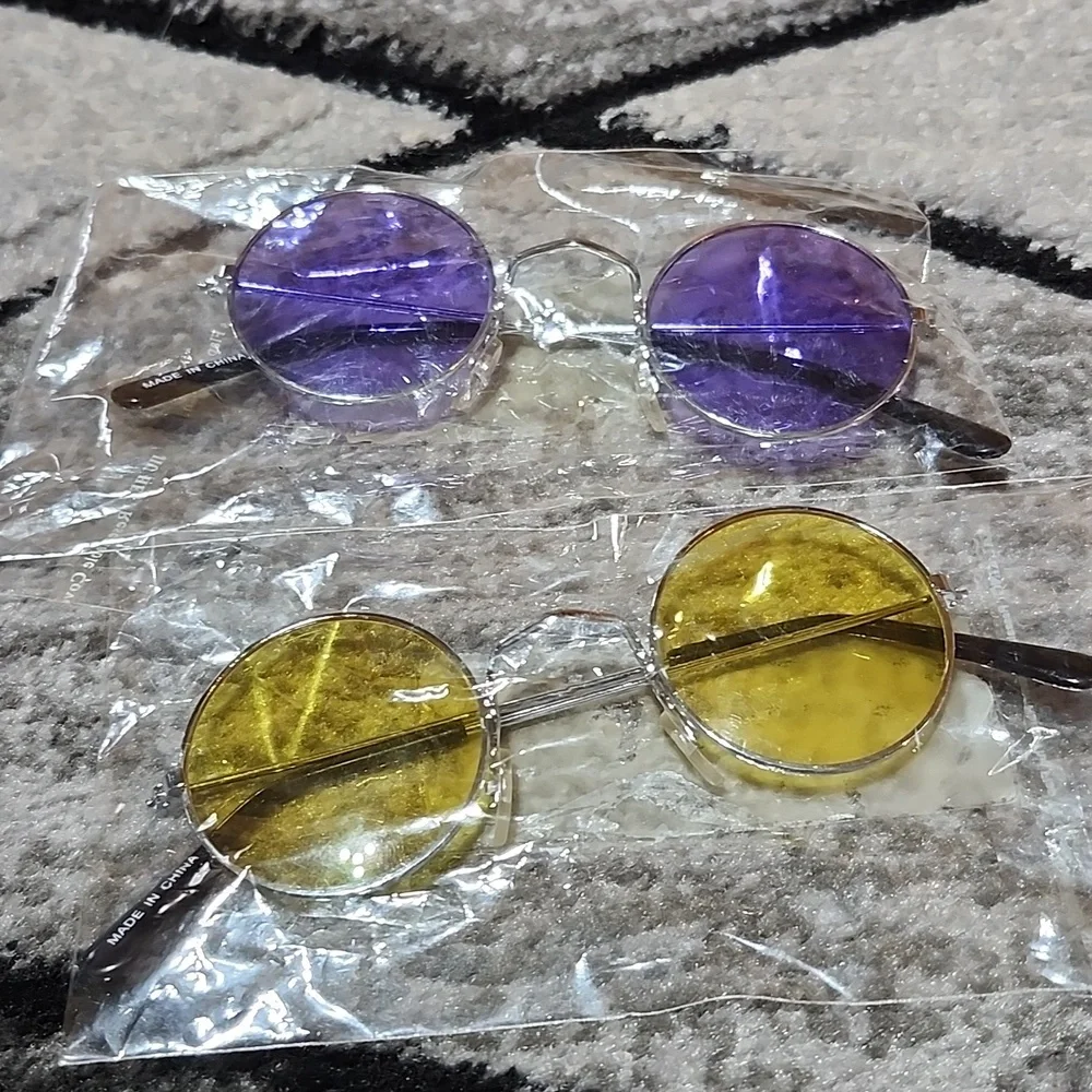 VINTAGE UNIQUE KIDS UNISEX METAL-FRAMED ROUND COLORED TINTED LENNON SUNGLASSES